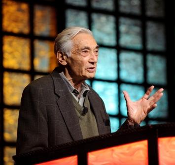 Howard Zinn offers keynote at 2008 NCSS Conference in Houston, TX. Photo by Steve Puppe.